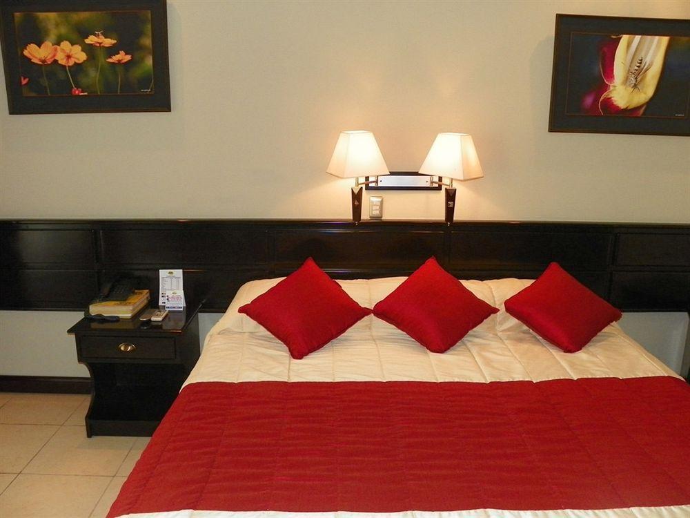 Hotel Suerre กวาปิเลส ภายนอก รูปภาพ